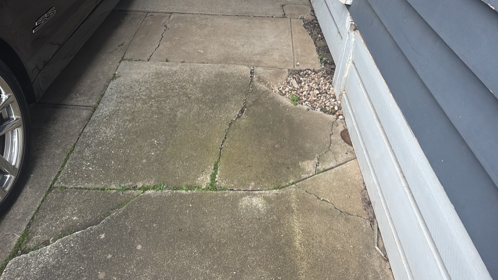 Severe slab cracking measured between 4mm and 10mm, recorded during a building and pest inspection in Bacchus Marsh, 18 km from Rockbank